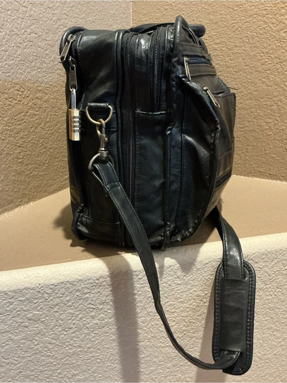 Vintage Monarch Multi-Pocket Black Briefcase Messenger Bag 16”x 11” expandable